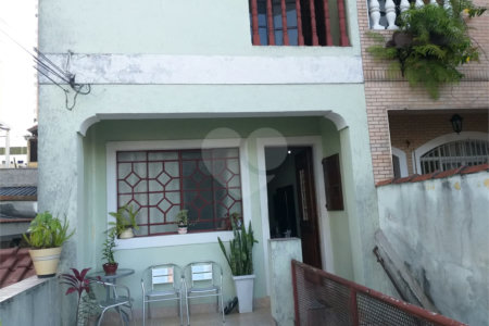 Sobrado à venda ou para alugar com 3 suítes em Santa Teresinha, São Paulo, SP