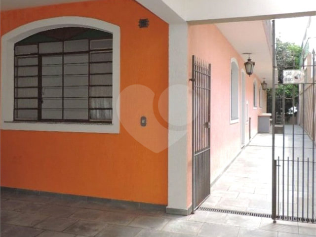 Sobrado à venda com 4 quartos em Vila Ipojuca, São Paulo, SP