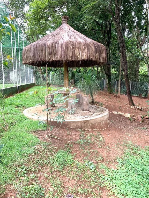 Casa à venda com 10 quartos, sendo 3 suítes, no condomínio Chácaras Campo Verde, Campo Limpo Paulista - SP