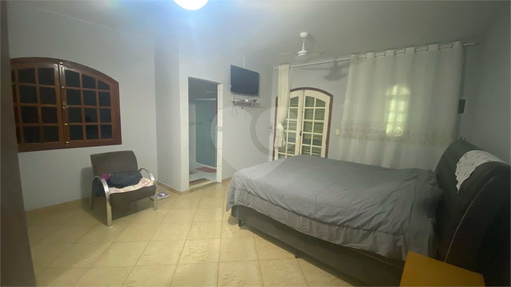 Sobrado à venda com 3 quartos, sendo 1 suíte, em Vila Virgínia, Itaquaquecetuba, SP