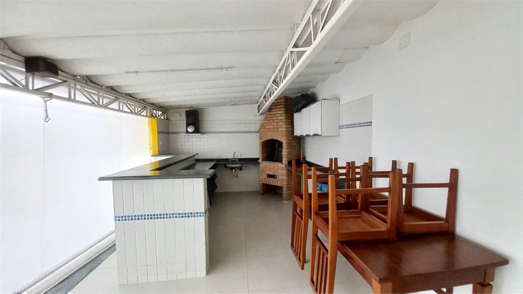 Sobrado à venda com 3 quartos, sendo 1 suíte,  em Vila Gomes, São Paulo, SP