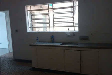 Sobrado à venda com 3 quartos em Vila Romana, São Paulo, SP