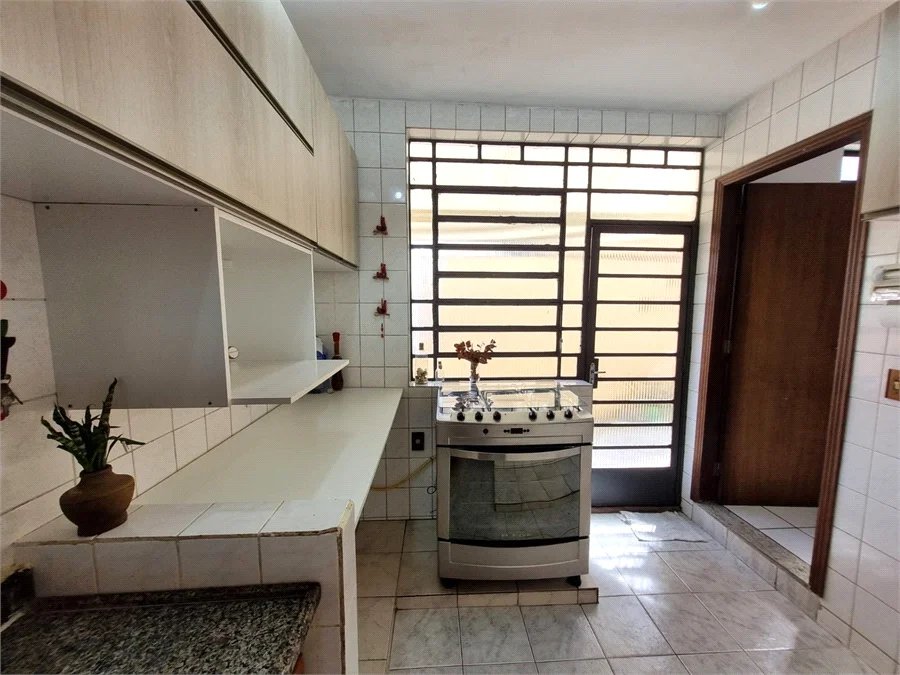 Sobrado à venda com 3 quartos, sendo 1 suíte,  em Jardim Ester Yolanda, São Paulo, SP