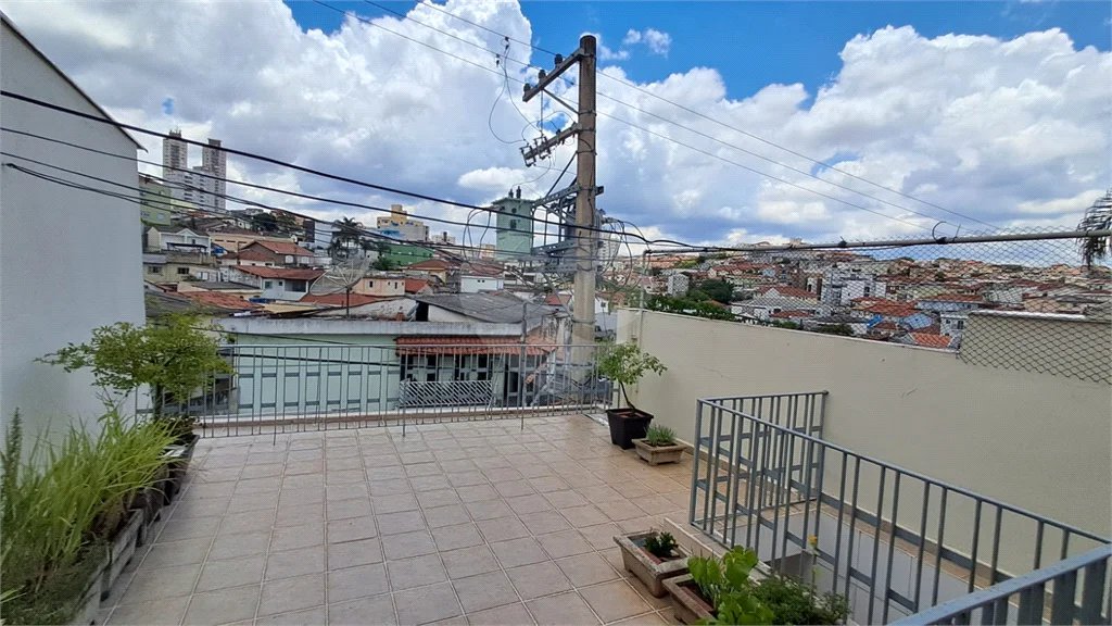 Casa Assobradada à venda | 209 m² | 3 dormitórios | Edícula | 3 vagas na Parada Inglesa!