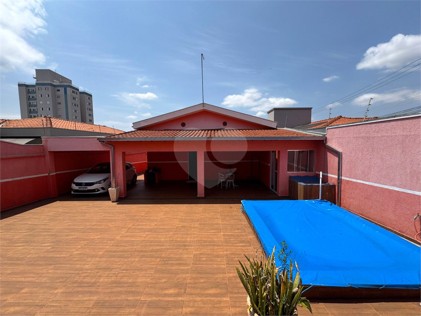 Casa com 03 Dormitórios á venda, em Jardim Alvorada, São Carlos.
