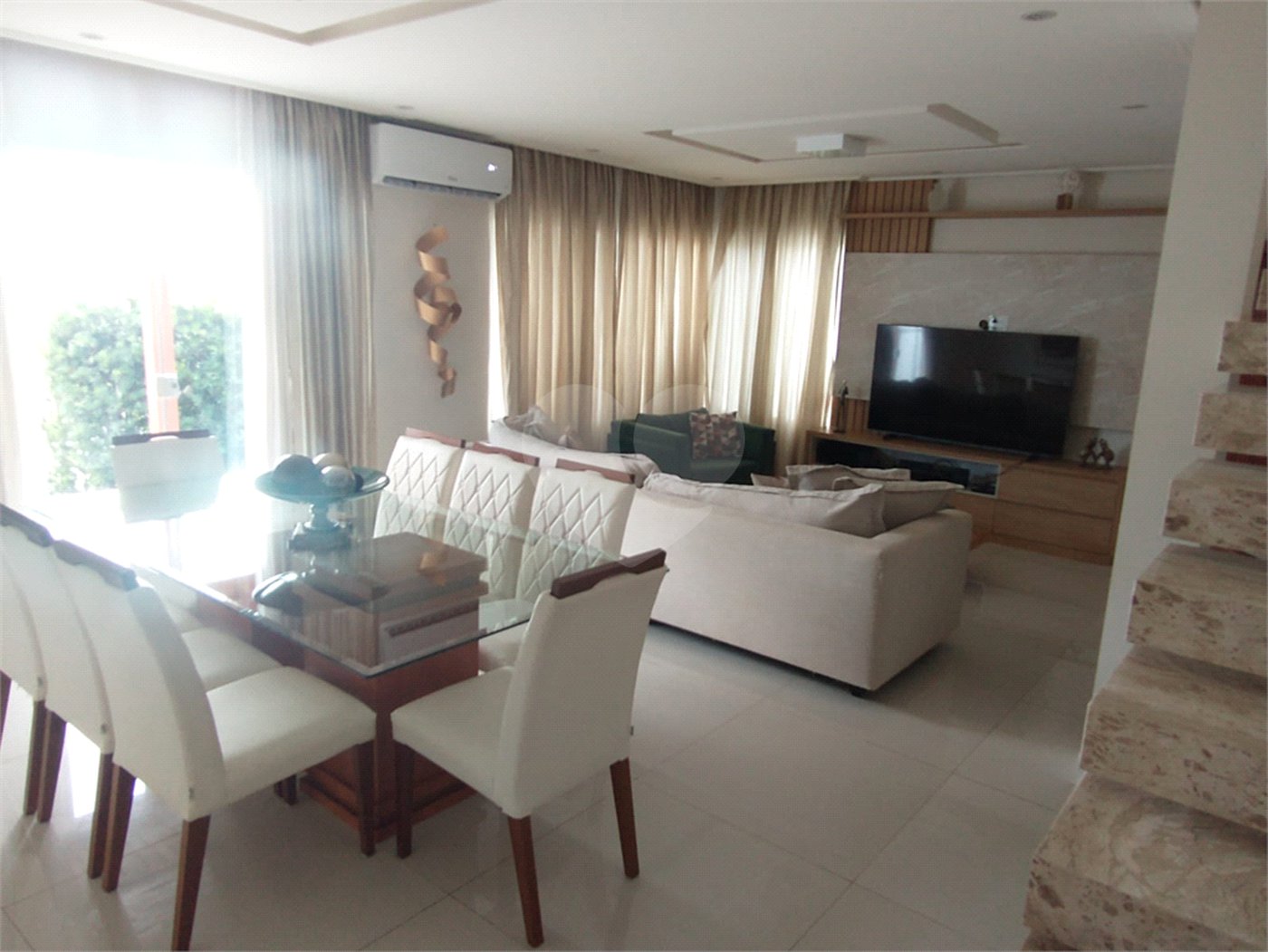 Casa à venda com 3 suítes no condomínio Residencial Central Parque, Salto - SP