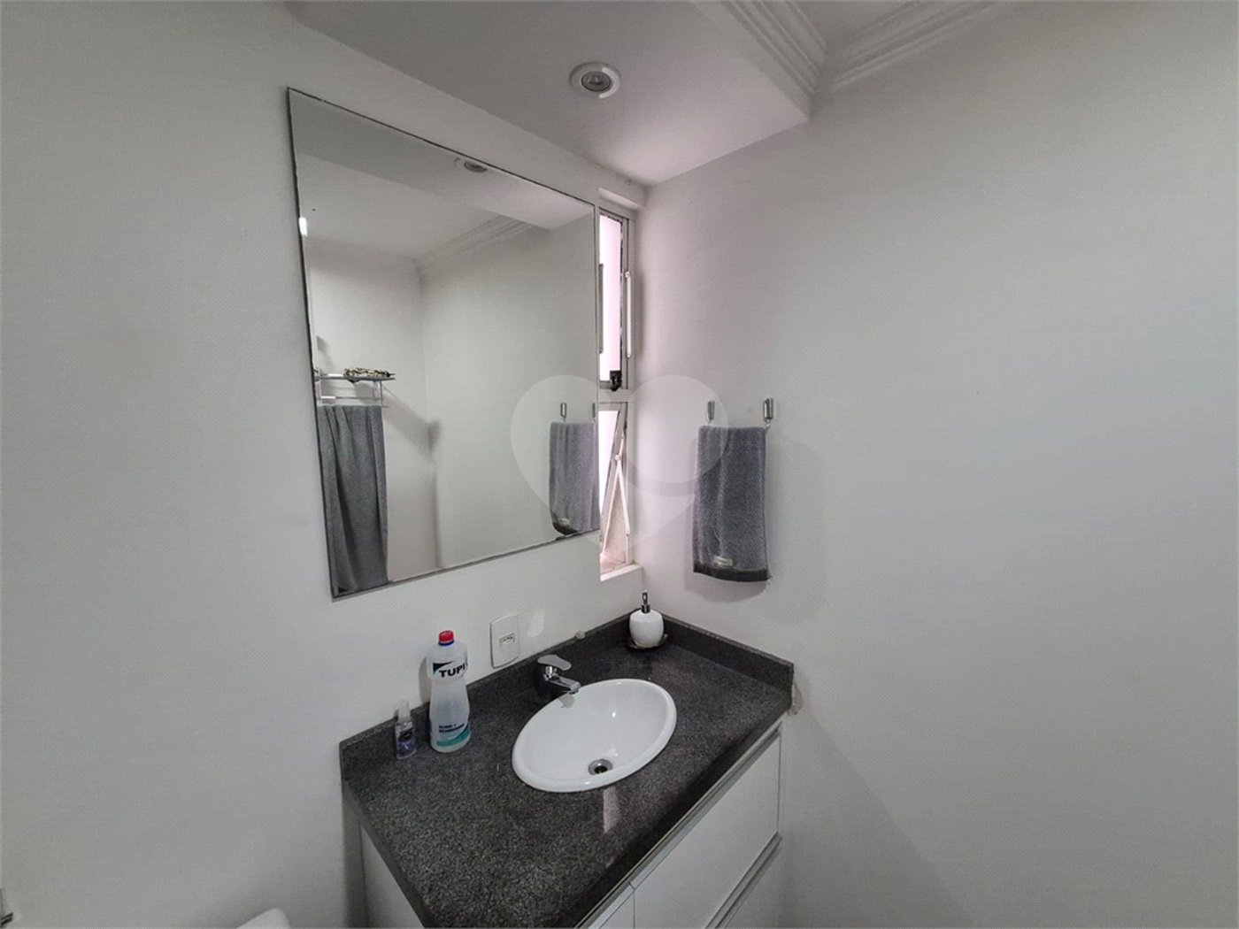 Apartamento à venda com 2 quartos em Vila Isa, São Paulo, SP