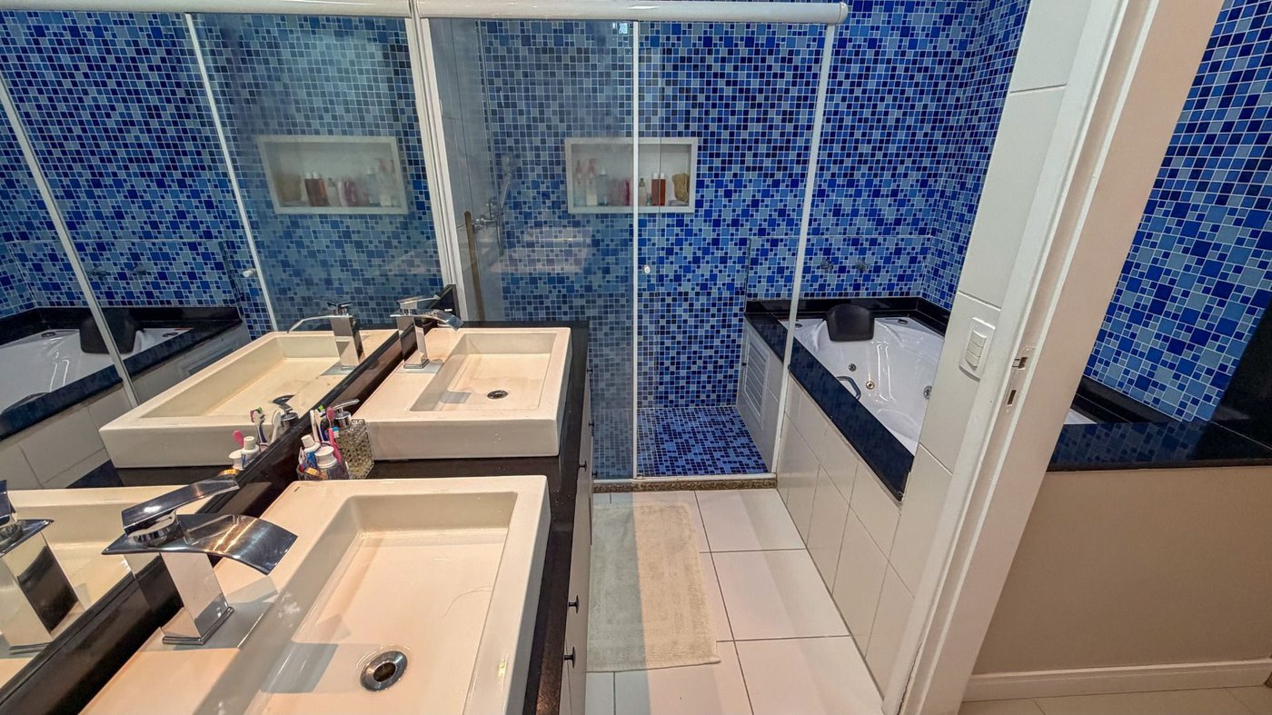 Cobertura Duplex com Vista para o Mar | 3 Suítes, SPA Privativo, Porteira Fechada e Lazer Completo