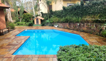Casa à venda com 3 quartos, sendo 1 suíte,  no condomínio Associação Reserva das Hortênsias, Mairiporã - SP