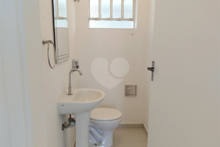 Casa à venda com 3 quartos, sendo 1 suíte,  em Vila Cordeiro, São Paulo, SP