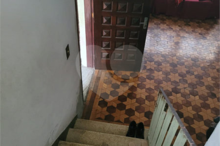Sobrado à venda com 3 quartos em Vila Marari, São Paulo, SP