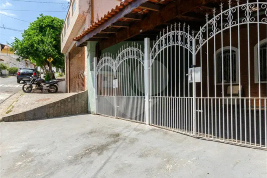 Sobrado à venda ou para alugar com 3 quartos, sendo 1 suíte, em Conjunto Residencial Vista Verde, São Paulo, SP