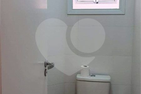Casa à venda com 3 quartos, sendo 1 suíte, em Vila Santa Rosália, São Roque, SP