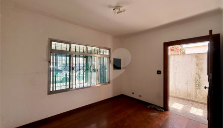 Sobrado à venda com 3 quartos, sendo 1 suíte,  em Campo Belo, São Paulo, SP