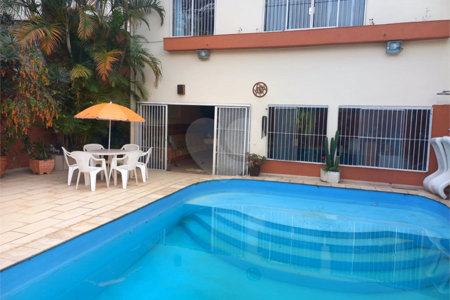 Sobrado à venda ou para alugar com 4 quartos, sendo 1 suíte,  em Santana, São Paulo, SP