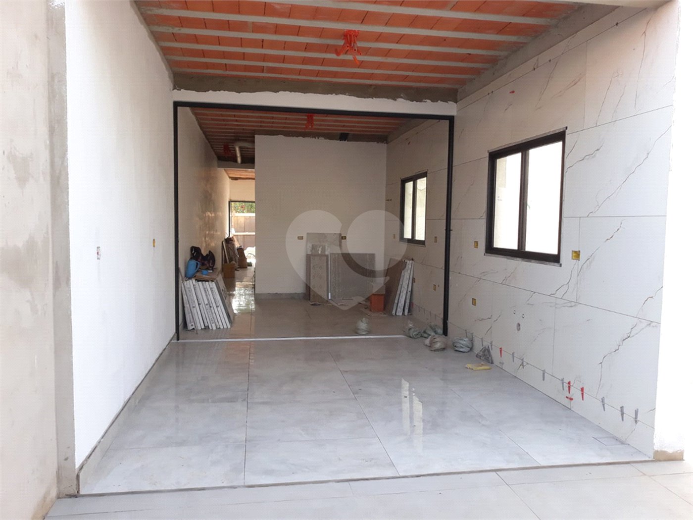 Sobrado à venda com 3 quartos, sendo 1 suíte, em Jardim Brasil, São Roque, SP