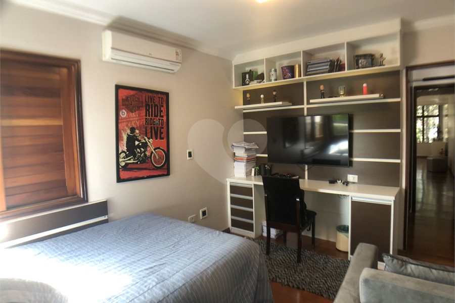 Casa à venda com 4 suítes no condomínio Residencial Floresta, São Paulo - SP