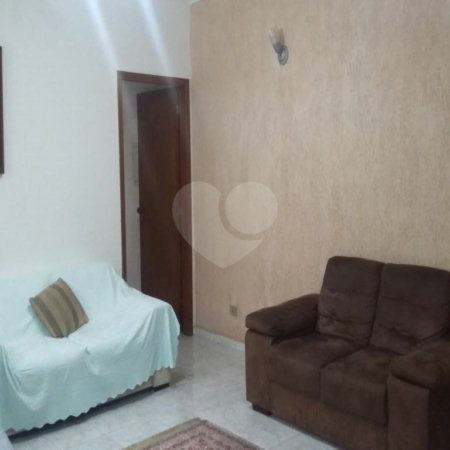 Casa à venda com 3 quartos, sendo 1 suíte, em Jardim Pinheiros, São Paulo, SP