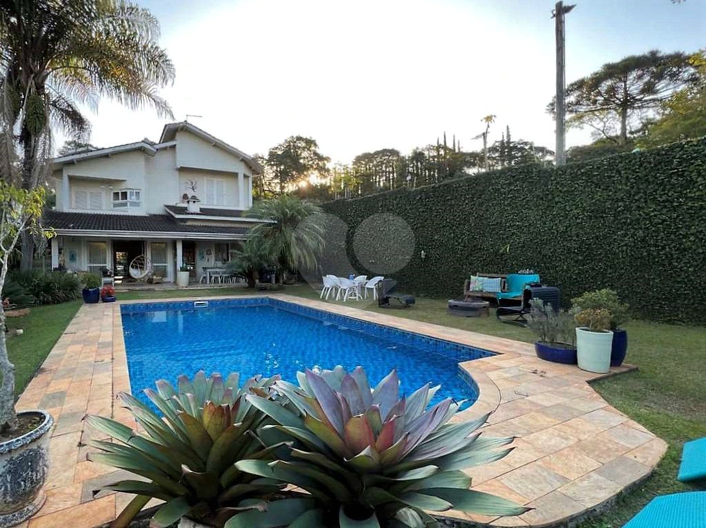 Casa à venda com 4 suítes em Vila Santo Antônio, Cotia, SP