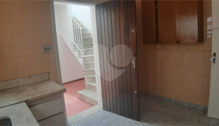 Sobrado à venda com 2 quartos em Santana, São Paulo, SP