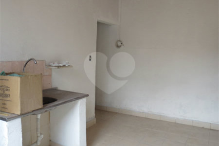Casa à venda com 3 quartos em Vila Deodoro, São Paulo, SP