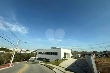 Casa à venda com 3 suítes no condomínio Helena Maria, Sorocaba - SP