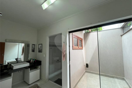 Casa à venda com 3 suítes em Jardim Shangri-lá, Itapetininga, SP
