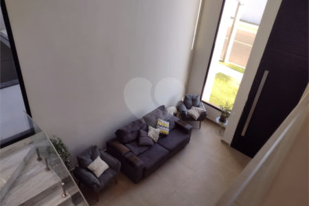 Casa à venda com 4 suítes no condomínio Residencial Villa do Sol, Valinhos - SP
