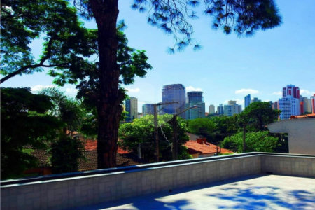 Sobrado à venda com 4 suítes em Chácara Monte Alegre, São Paulo, SP