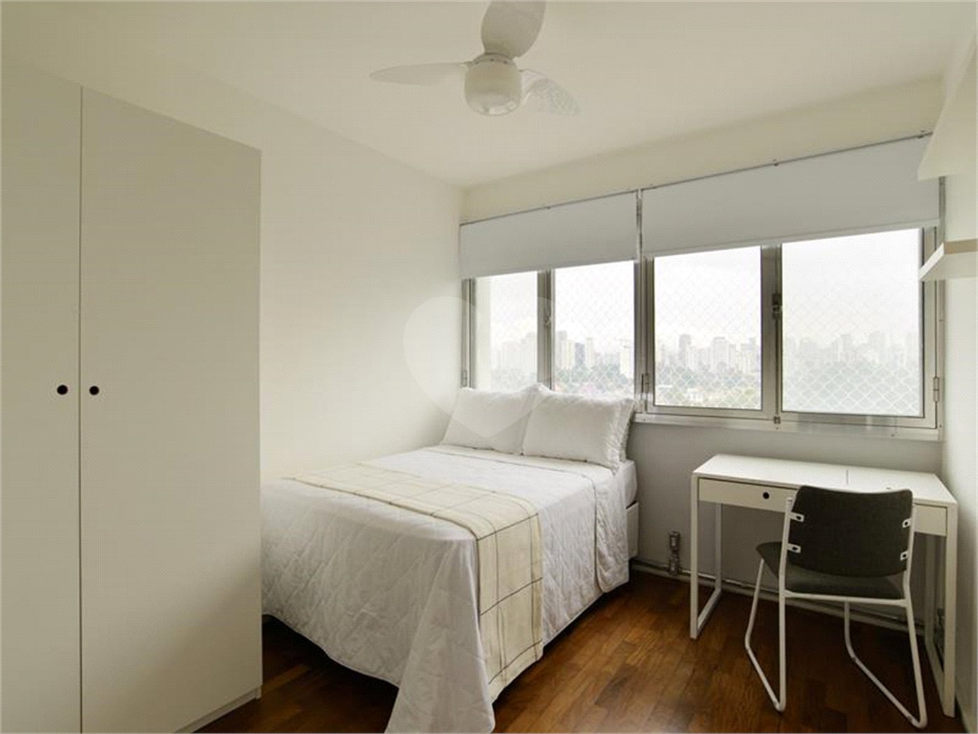 Apartamento à venda com 4 quartos, sendo 2 suítes, em Vila Olímpia, São Paulo, SP