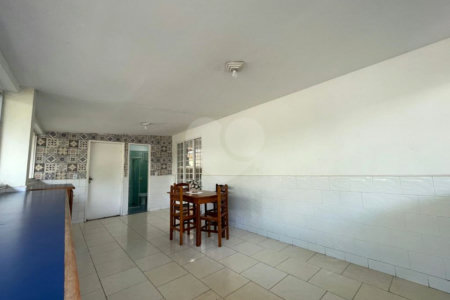 Casa à venda com 4 quartos em Santa Cruz, Rio de Janeiro, RJ