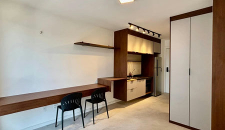 Studio novo e mobiliado para locação 26m² em Pinheiros – próximo ao metrô Faria Lima!