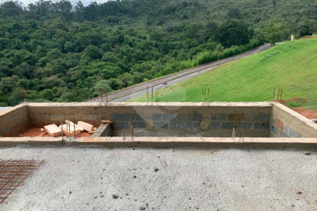 Terreno à venda com 4 quartos, sendo 5 suítes,  no condomínio Quintas da Boa Vista, Atibaia - SP