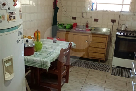 Casa à venda ou para alugar com 6 quartos, sendo 2 suítes, em Parque São George, Cotia, SP