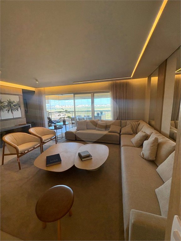 Apartamento à venda com 3 suítes em Urbanova, São José dos Campos, SP