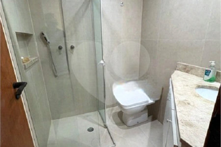 Apartamento à venda com 3 quartos, sendo 2 suítes, em Moema, São Paulo, SP