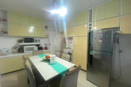 Casa à venda com 3 quartos, sendo 1 suíte,  em Jardim Rosa de Franca, Guarulhos, SP