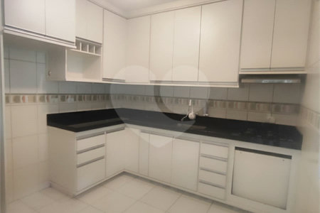 Casa à venda com 4 quartos, sendo 1 suíte, em Ivoturucaia, Jundiaí, SP