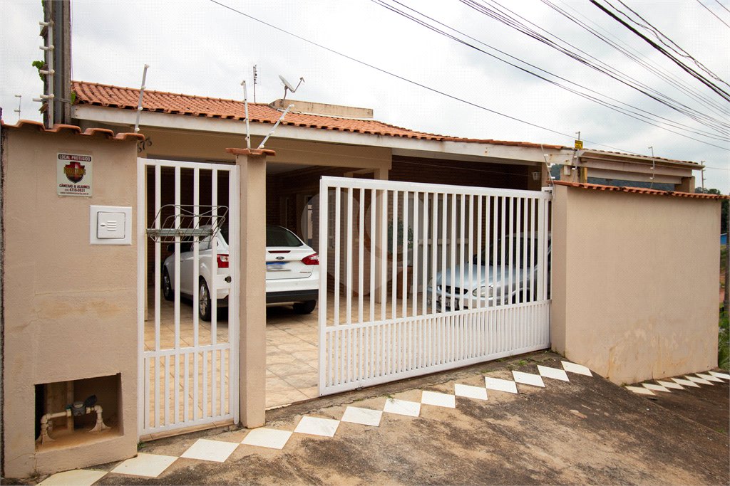 Casa à venda com 3 quartos, sendo 1 suíte, em Jardim São José, São Roque, SP