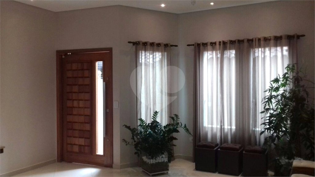 Casa à venda com 3 quartos, sendo 1 suíte,  em Vila Miranda, Itaquaquecetuba, SP
