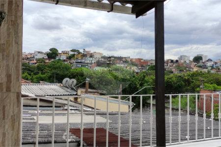 Sobrado à venda com 4 quartos, sendo 2 suítes, em Rio Pequeno, São Paulo, SP