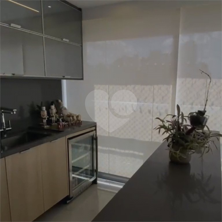 Apartamento à venda com 3 suítes em Vila Pompéia, São Paulo, SP