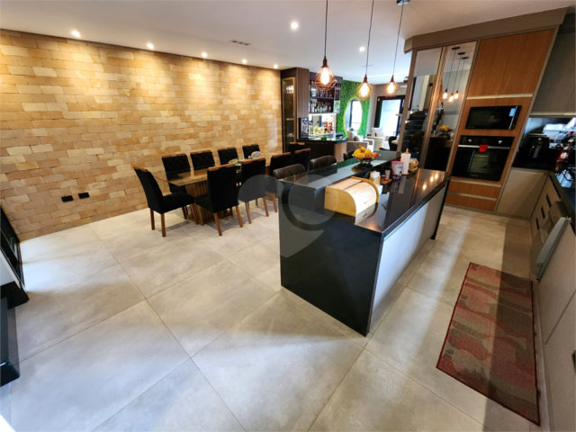 Casa à venda com 4 suítes em Jardim Prudência, São Paulo, SP