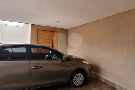 Casa à venda com 3 quartos, sendo 1 suíte, no condomínio Villas Mabel, Ribeirão Preto - SP