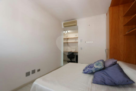 Apartamento à venda com 4 quartos, sendo 2 suítes,  em Vila Uberabinha, São Paulo, SP