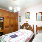 Sobrado à venda com 5 quartos, sendo 1 suíte,  em Jardim Villaça, São Roque, SP