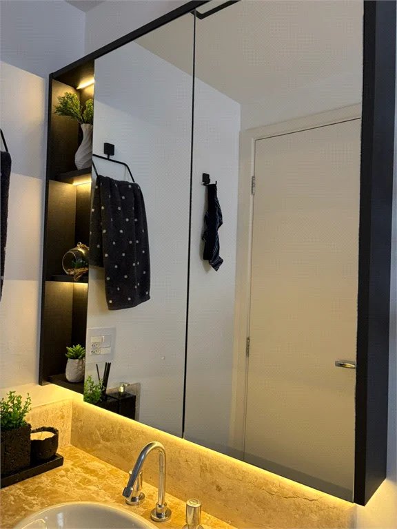 Apartamento à venda com 2 quartos, sendo 1 suíte,  em Vila Andrade, São Paulo, SP