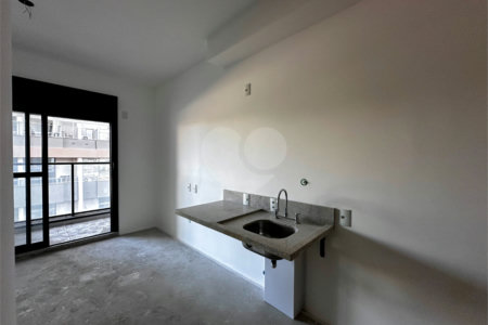 Apartamento à venda com 1 quarto em Jardim das Acácias, São Paulo, SP