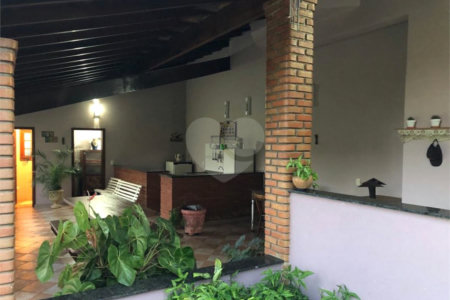 Casa à venda com 3 quartos, sendo 2 suítes, no condomínio Residencial Vivendas Piccolo Paese, Salto - SP