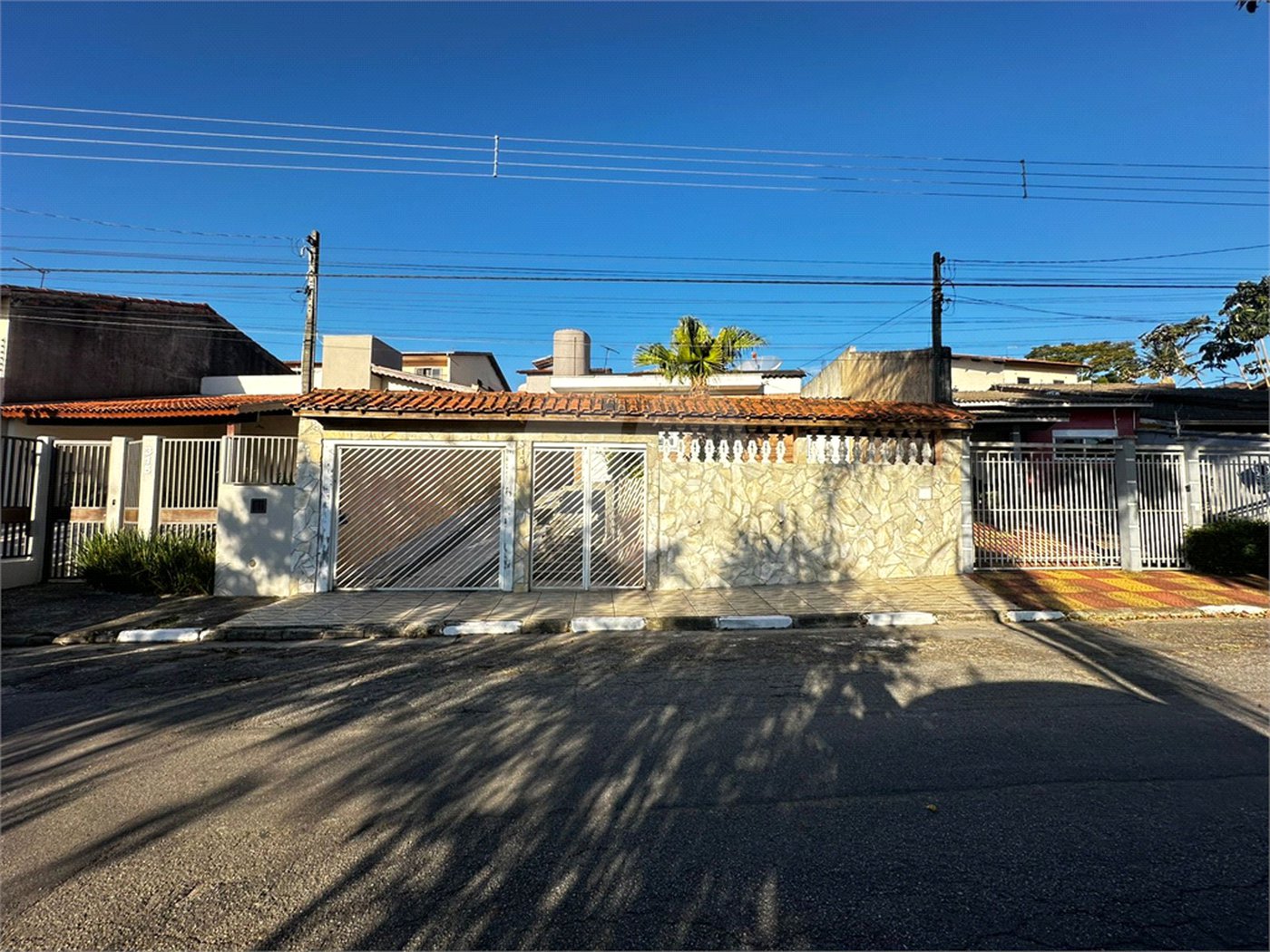 Casa à venda com 2 quartos, sendo 1 suíte, em Jardim Realce, Suzano, SP